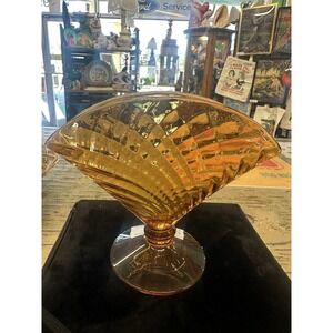 VTG Cambridge  Glass Co. Fan Vase Swirl Optic Peachblo
